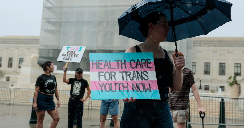 L’administration Trump va mettre fin aux soins d’affirmation de genre pour les jeunes trans à l’échelle nationale, suggèrent des fuites L’administration Trump va mettre fin aux soins d’affirmation de genre pour les jeunes trans à l’échelle nationale, suggèrent des fuites