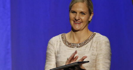 Les Jeux olympiques devraient interdire les athlètes féminines trans d’ici les Jeux d’été de 2028