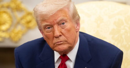 Les sièges vides et les ventes en chute libre ont tourmenté le Kennedy Center depuis la prise de pouvoir par Trump : c'est « désastreux »