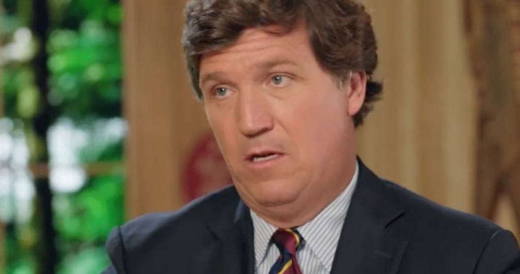 Tucker Carlson dit qu'il peut dorloter les néo-nazis dans son émission parce que vous n'êtes pas son patron Tucker Carlson dit qu'il peut dorloter les néo-nazis dans son émission parce que vous n'êtes pas son patron