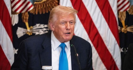 Nous nous battons toujours à l'occasion de la Journée mondiale du sida parce que Trump continue de tuer des personnes séropositives