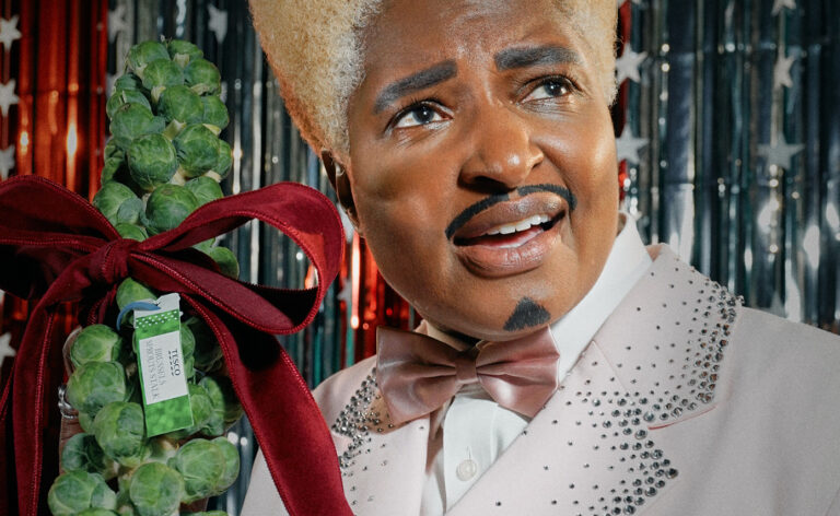 Joyeuses fêtes gays ! (trop tôt ?) Il est clair que les pédés gagnent Noël. Voici pourquoi…