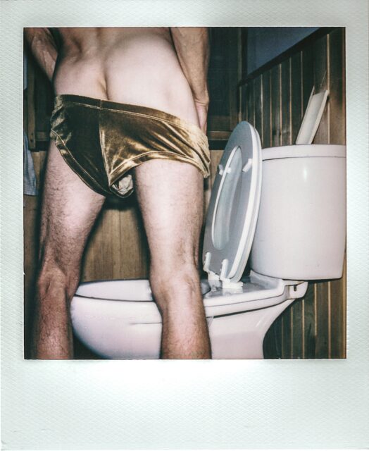 Polaroïds gays intimes pris par Ahmad Naser