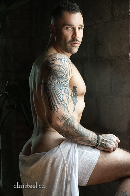 Photographie de forme masculine de Chris Teel