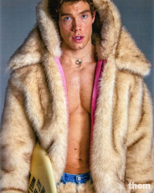 L'acteur et entrepreneur Derek Chadwick parle de ses débuts à Off-Broadway, de la marque de cosmétiques Chaddys et de son évolution au-delà des labels Instagram à Hollywood.