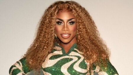 Monét X Change prend la route en 2026 avec la tournée hilarante « High Heels, Bad Knees »
