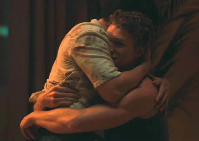 L'épisode 5 de Heated Rivalry est un tournant, mêlant intimité, chagrin et courage tranquille dans le chapitre le plus puissant de la série à ce jour.