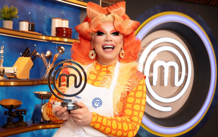 La gagnante de Drag Race UK, Ginger Johnson, couronnée championne Celebrity MasterChef La gagnante de Drag Race UK, Ginger Johnson, couronnée championne Celebrity MasterChef