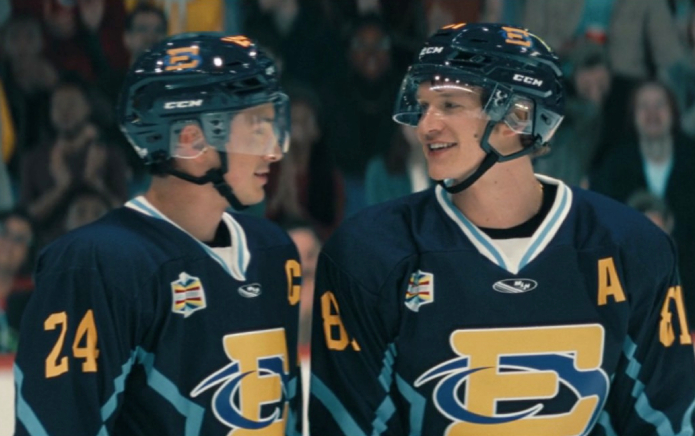 Rivalité houleuse : Connor Storrie et Hudson Williams se sont engagés pour la saison 3 Rivalité houleuse : Connor Storrie et Hudson Williams se sont engagés pour la saison 3