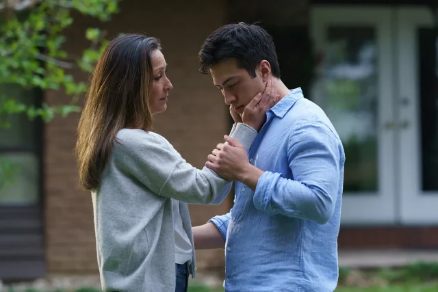 L'épisode 6 de Heated Rivalry ralentit les choses, centrant la joie queer, l'intimité et le choix alors que Shane et Ilya imaginent un avenir au-delà de la rivalité.