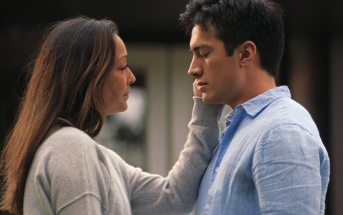 Christina Chang de Heated Rivalry partage des conseils sincères pour les parents d'enfants LGBTQ+ Christina Chang de Heated Rivalry partage des conseils sincères pour les parents d'enfants LGBTQ+