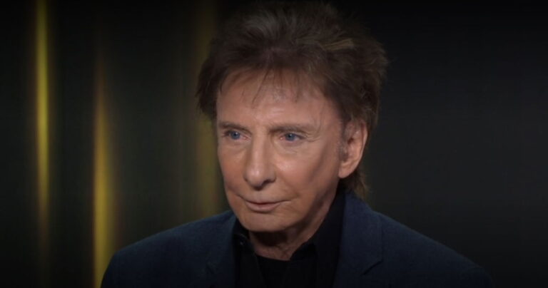 Barry Manilow annonce un diagnostic de cancer du poumon, qualifiant sa détection précoce de « bonne nouvelle » Barry Manilow annonce un diagnostic de cancer du poumon, qualifiant sa détection précoce de « bonne nouvelle »