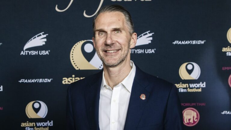 Culver City entre dans l’histoire avec le premier duo maire-vice-maire ouvertement LGBTQ+ Culver City entre dans l’histoire avec le premier duo maire-vice-maire ouvertement LGBTQ+