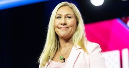 House adopte le projet de loi de Marjorie Taylor Greene visant à criminaliser les soins d'affirmation de genre pour les jeunes trans