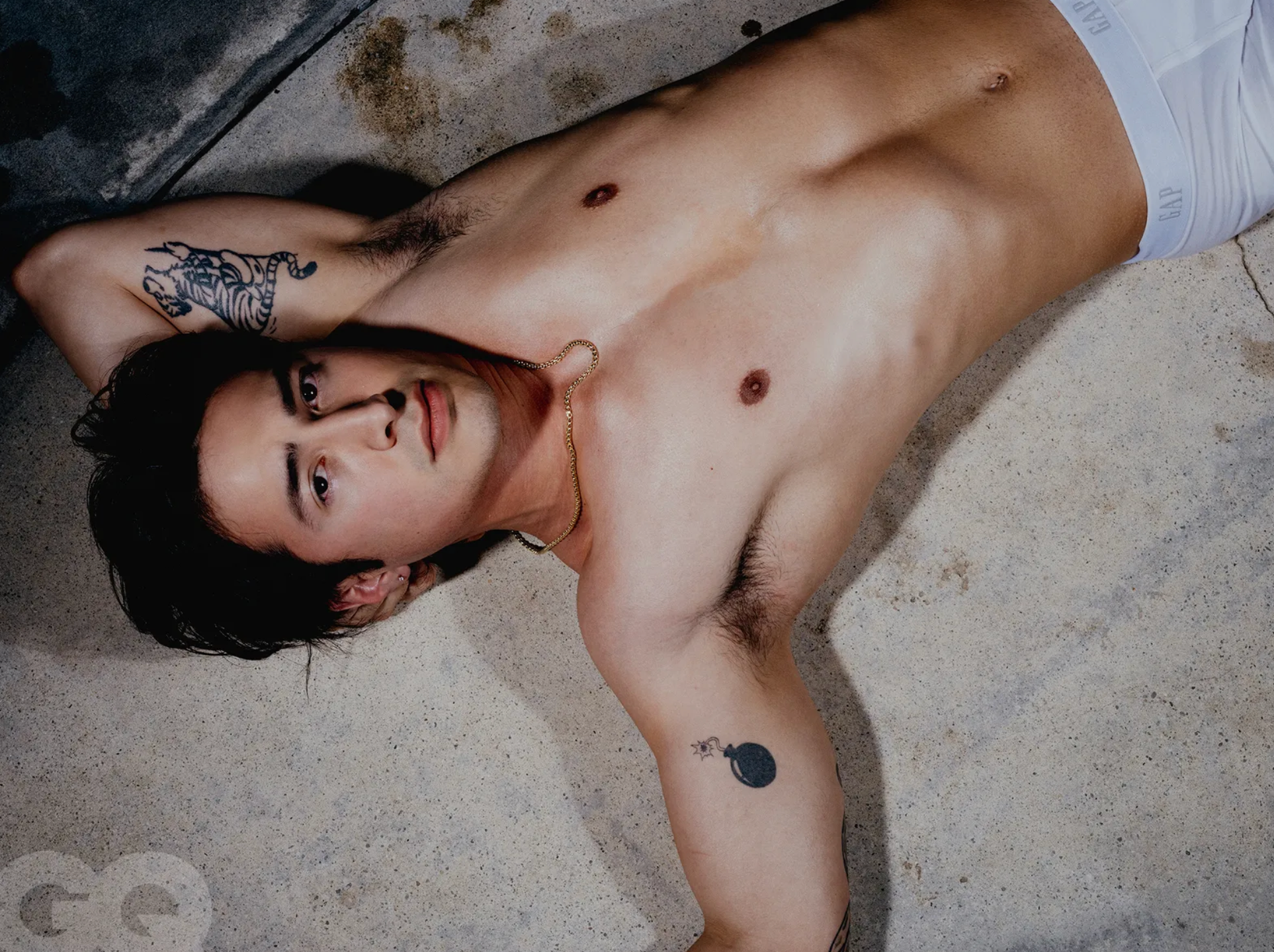 Connor Storrie et Hudson Williams pour GQ Hype.