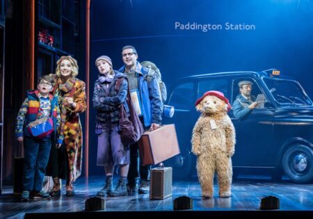 Paddington : The Musical est le meilleur nouveau spectacle de la ville cette saison des fêtes – critique