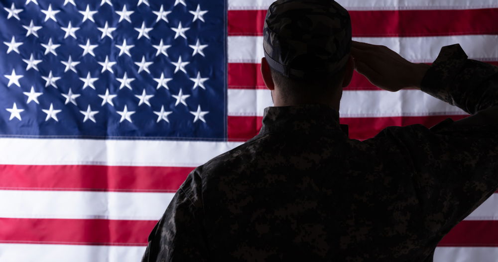 Pete Hegseth et Trump demandent au tribunal de les laisser continuer à expulser les soldats séropositifs de l'armée Pete Hegseth et Trump demandent au tribunal de les laisser continuer à expulser les soldats séropositifs de l'armée