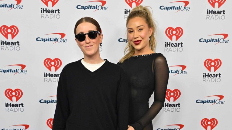 Robby Hoffman parle de son mariage avec Gabby Windey et des raisons pour lesquelles les enfants ne sont pas pour eux Robby Hoffman parle de son mariage avec Gabby Windey et des raisons pour lesquelles les enfants ne sont pas pour eux