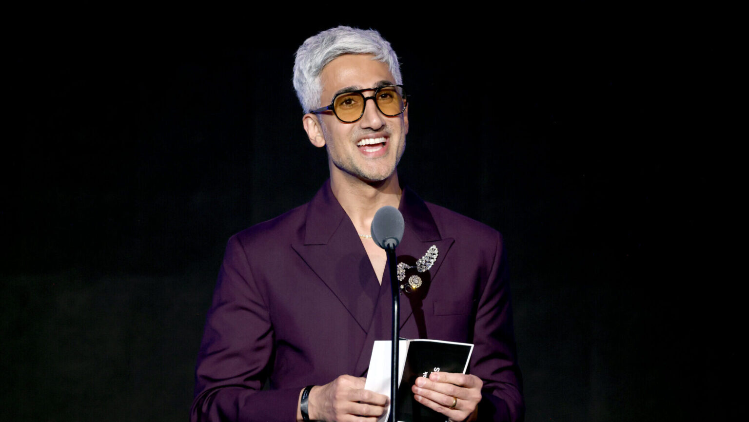 Tan France fait ses adieux à « Queer Eye » et quelle est la suite après les Fab Five (Exclusif) Tan France fait ses adieux à « Queer Eye » et quelle est la suite après les Fab Five (Exclusif)