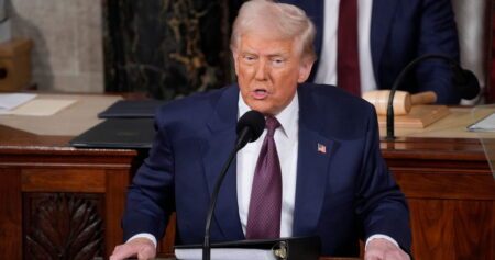 Trump ne se soucie pas du trafic de drogue. Tout ce qui l'intéresse, c'est de nous distraire.