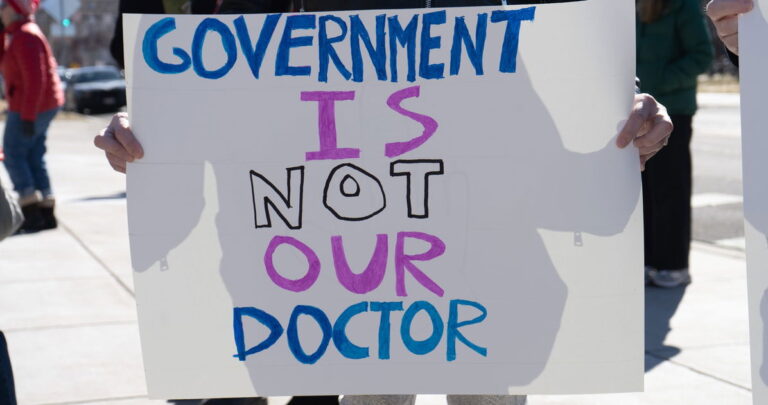 Un autre juge fédéral rejette la tentative du DOJ d'obtenir les dossiers de santé de jeunes patients trans Un autre juge fédéral rejette la tentative du DOJ d'obtenir les dossiers de santé de jeunes patients trans