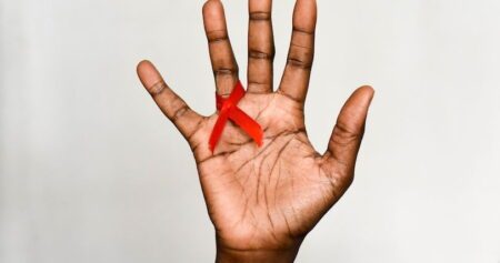 Un expert en VIH du CDC a été invité à nettoyer les données sur les personnes trans. Il a démissionné à la place.