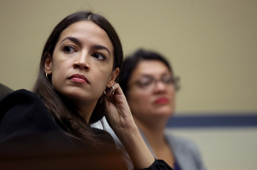 Alexandria Ocasio-Cortez canalise Jésus-Christ pour défendre les droits LGBT+