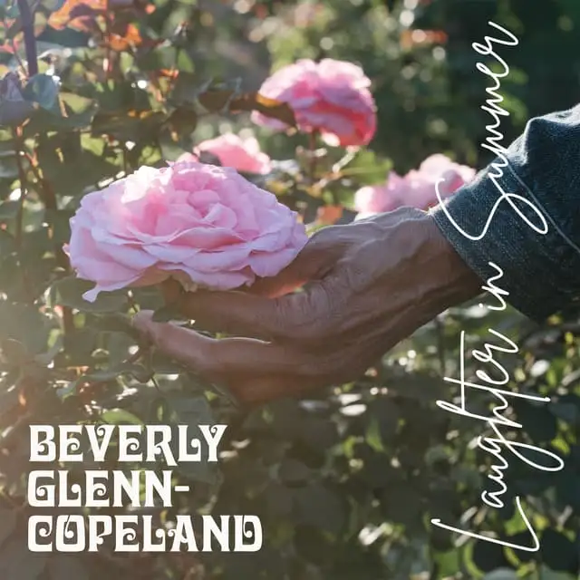 Rires en été de Beverly Glenn-Copeland et Elizabeth Copeland.