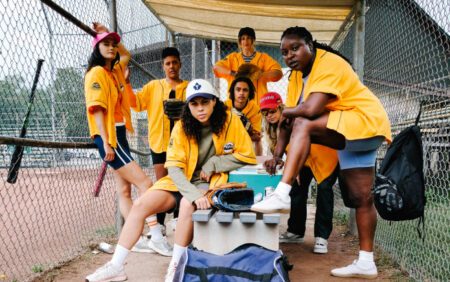 Slo Pitch : la série de softball lesbien de Crave suivra le succès retentissant de Heated Rivalry