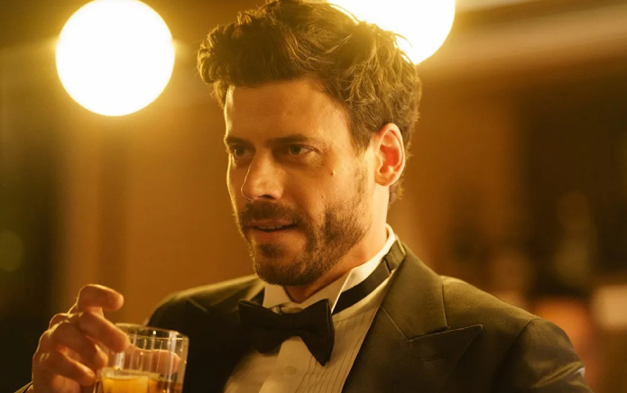 La star de Heated Rivalry, François Arnaud, dit franchement qu'il se révèle publiquement bisexuel La star de Heated Rivalry, François Arnaud, dit franchement qu'il se révèle publiquement bisexuel