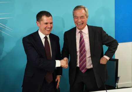 Liste complète des politiciens conservateurs qui ont fait défection pour Reform UK, dont Robert Jenrick