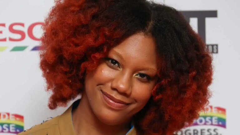 Le pro du stand-up Kemah Bob a pour mission d'aider les femmes et les personnes trans à prendre plus de place dans la comédie Kemah Bob attends the British LGBT Awards 2025 at The Brewery on June 20, 2025 in London, England.