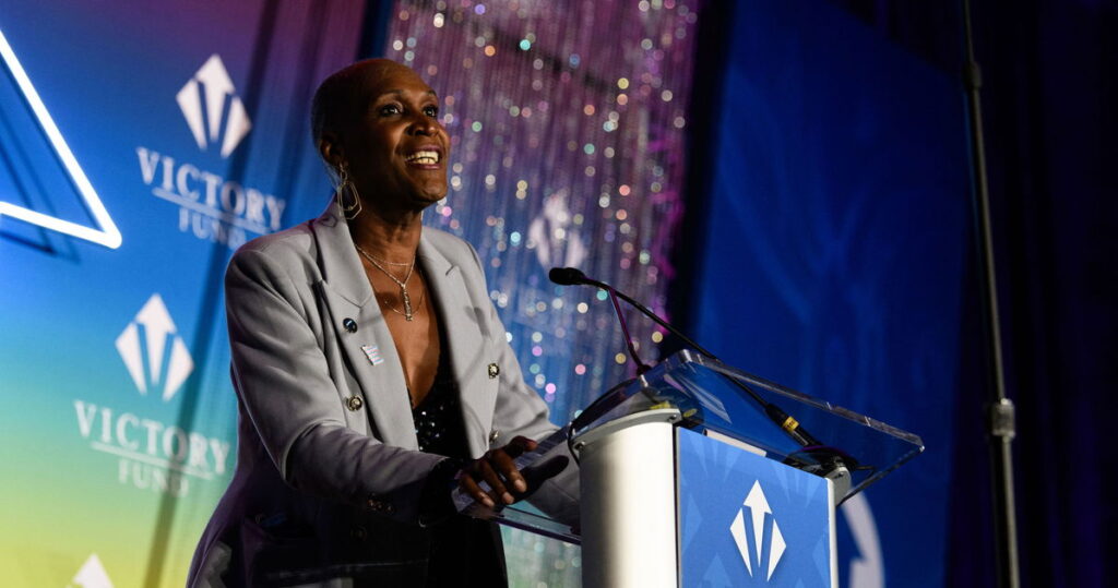 Andrea Jenkins, la première responsable noire et trans élue aux États-Unis, prend sa retraite Andrea Jenkins, la première responsable noire et trans élue aux États-Unis, prend sa retraite