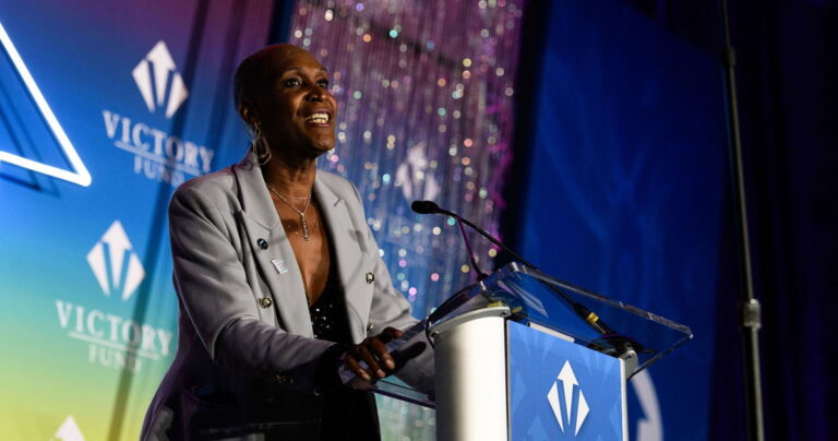 Andrea Jenkins, la première responsable noire et trans élue aux États-Unis, prend sa retraite Andrea Jenkins, la première responsable noire et trans élue aux États-Unis, prend sa retraite