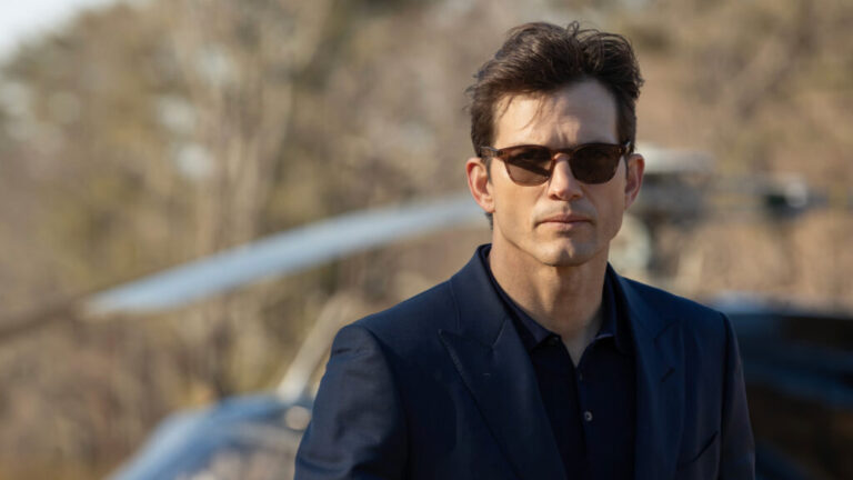 Anthony Ramos, Jeremy Pope et Ashton Kutcher parlent de la redéfinition de la beauté dans le nouveau thriller d'horreur corporelle de Ryan Murphy (exclusif) Anthony Ramos, Jeremy Pope et Ashton Kutcher parlent de la redéfinition de la beauté dans le nouveau thriller d'horreur corporelle de Ryan Murphy (exclusif)