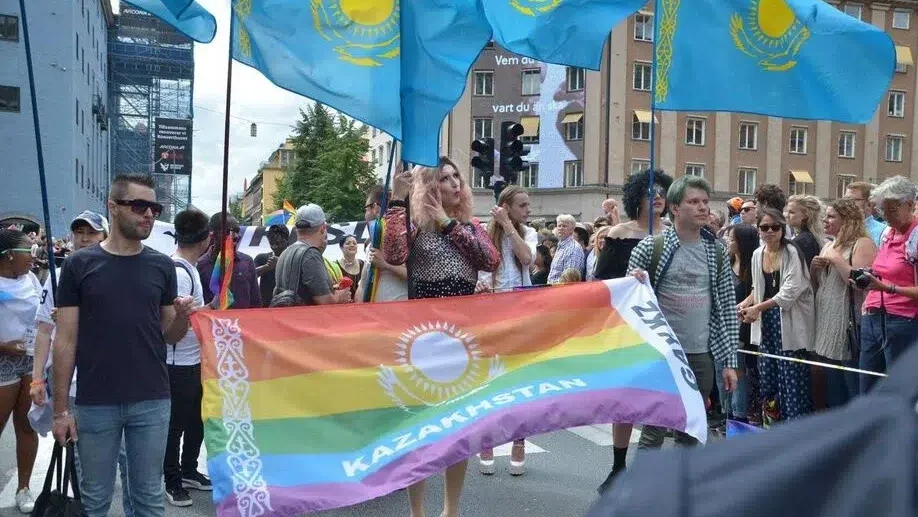 Le Kazakhstan adopte une loi de « propagande » anti-LGBTQ+ à la russe, suscitant une alarme mondiale Le Kazakhstan adopte une loi de « propagande » anti-LGBTQ+ à la russe, suscitant une alarme mondiale