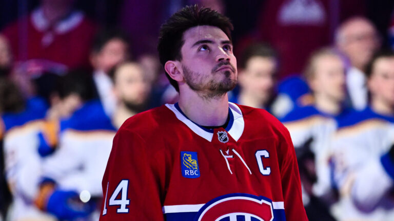 Le capitaine des Canadiens Nick Suzuki déclare que l'équipe de la LNH accueillerait un joueur LGBTQ+ au milieu d'un buzz de « rivalité passionnée » Logo