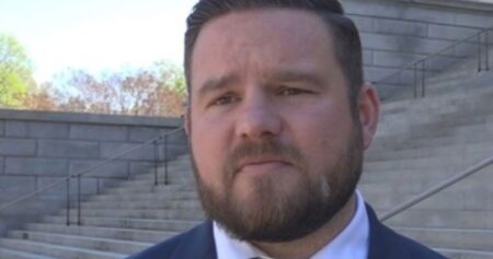 Le législateur républicain a déclaré que les personnes trans « nuisaient » aux enfants. Il va maintenant en prison pour pédopornographie.