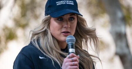 Un activiste anti-trans apparaît dans un message d'intérêt public de l'USDA disant aux gens de boire du lait entier