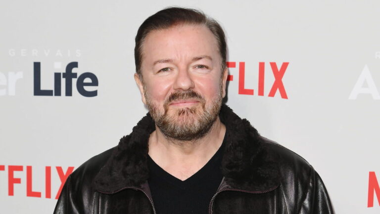 Une décennie de punchlines : la chronologie du matériel anti-trans de Ricky Gervais Logo