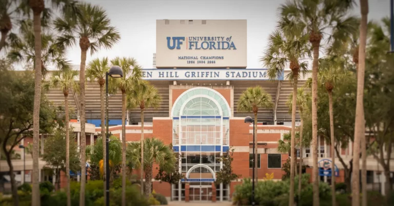 Polémique en Floride : l’embauche de travailleurs étrangers dans les universités menacée, les experts s’alarment