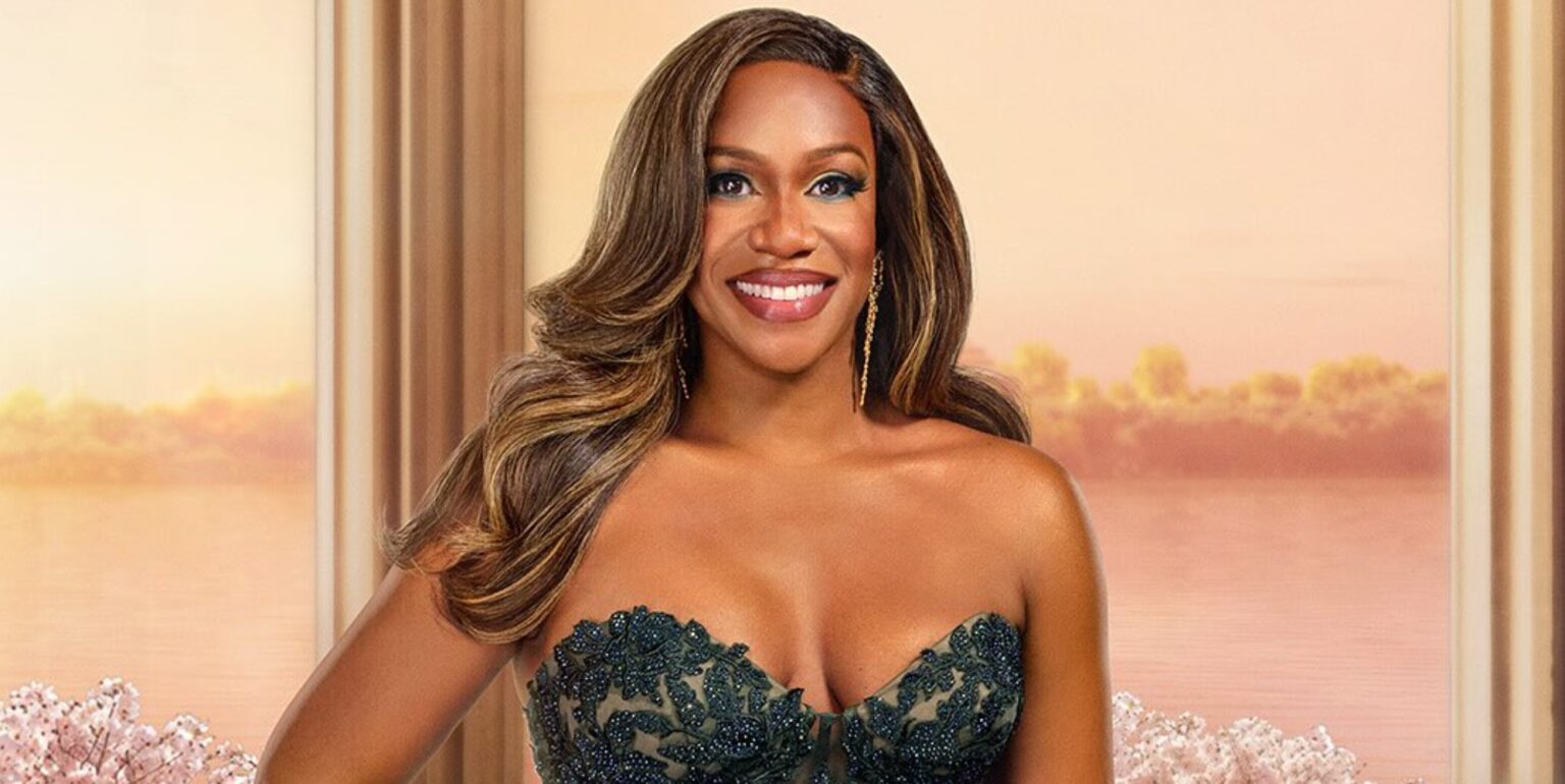 Tia de RHOP pensait que le casting était une « arnaque » alors qu'elle parlait du « syndrome de l'imposteur » Real Housewives of Potomac star Tia Glover