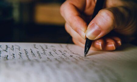 Des alliés cisgenres écrivent des lettres d'amour à la communauté trans : « Vous êtes aimé »