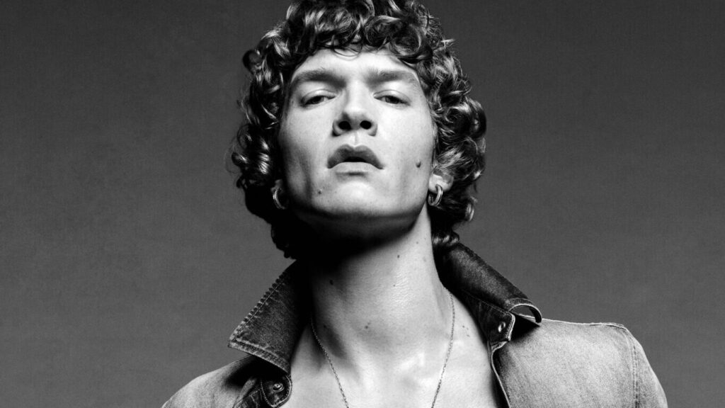 Connor Storrie fait monter la pression avec une superbe séance photo de couverture pour VMAN 56 qu'il est impossible d'ignorer Connor Storrie fait monter la pression avec une superbe séance photo de couverture pour VMAN 56 qu'il est impossible d'ignorer