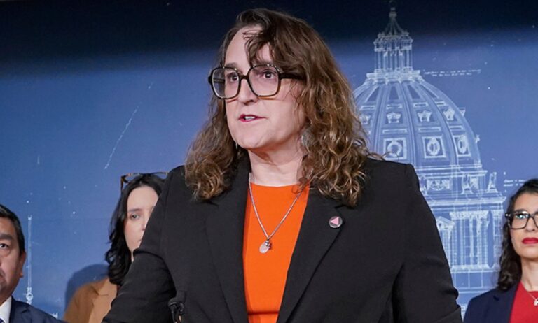 Non, une politicienne trans n'a pas dit que la pornographie était « éducative », voici ce qu'elle a réellement dit Non, une politicienne trans n'a pas dit que la pornographie était « éducative », voici ce qu'elle a réellement dit