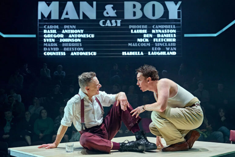 Ben Daniels est fascinant dans la reprise opportune de Man and Boy au Théâtre National – critique Ben Daniels est fascinant dans la reprise opportune de Man and Boy au Théâtre National – critique