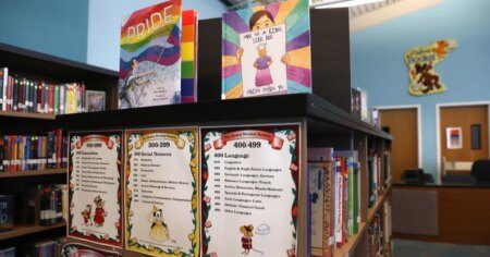 Le DOJ enquête pour savoir si les écoles enseignent l'existence des personnes LGBTQ+ sans laisser les parents se désinscrire