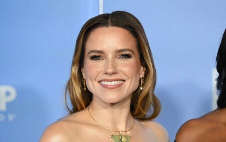 Sophia Bush exhorte les Blancs à « se montrer aux côtés des Noirs » dans l’Amérique de Trump