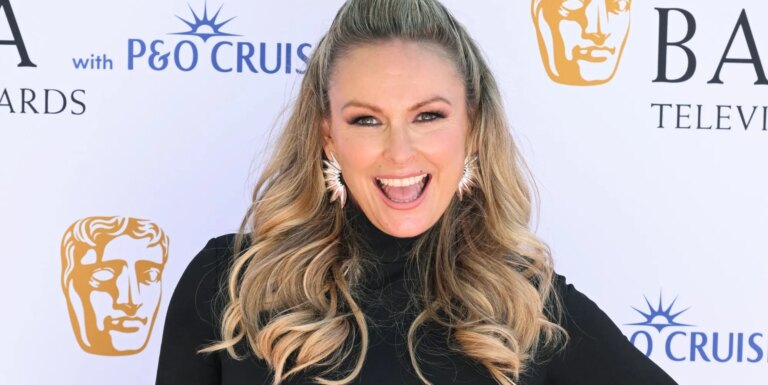 La star de Mariés au premier regard, Mel Schilling, décède à l'âge de 54 ans des suites d'un cancer qui s'est propagé à son cerveau Mel Schilling