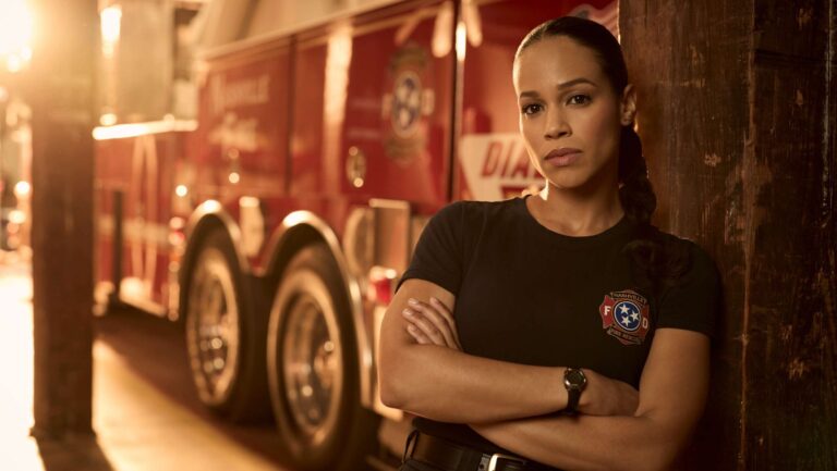 « 9-1-1 : La star de Nashville, Juani Feliz, parle du rôle d'un ambulancier queer intrépide et de l'importance de l'histoire de Roxie (Exclusif) Logo